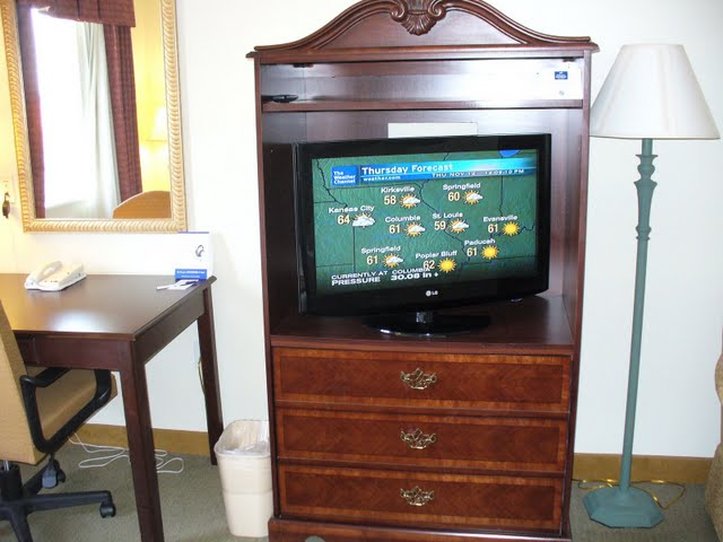 HOLIDAY INN EXPRESS - Fulton, MO