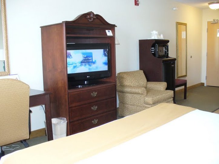 HOLIDAY INN EXPRESS - Fulton, MO