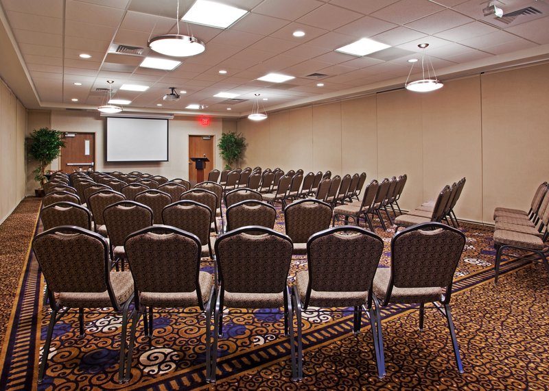 Holiday Inn Ft. Wayne-Ipfw & Coliseum - Fort Wayne, IN