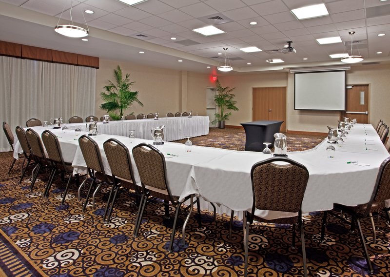Holiday Inn Ft. Wayne-Ipfw & Coliseum - Fort Wayne, IN