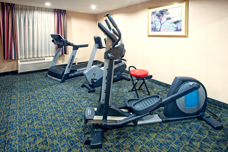 Holiday Inn Express MARTINSBURG-NORTH - Falling Waters, WV