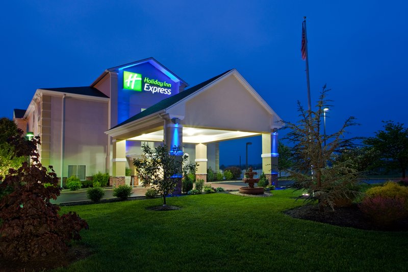 Holiday Inn Express MARTINSBURG-NORTH - Falling Waters, WV
