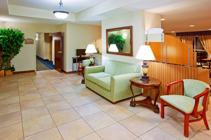 Holiday Inn Express MARTINSBURG-NORTH - Falling Waters, WV