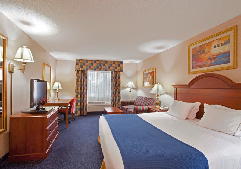 Baymont Inn & Suites Galesburg - Galesburg, IL