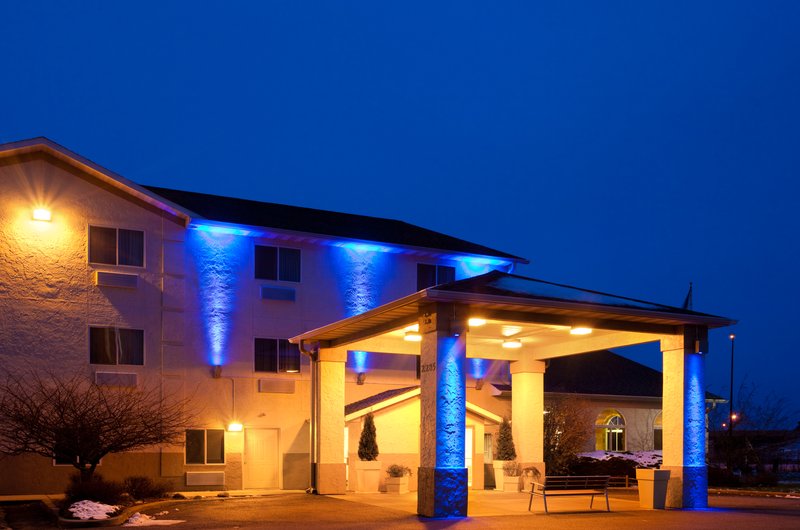 Baymont Inn & Suites Galesburg - Galesburg, IL