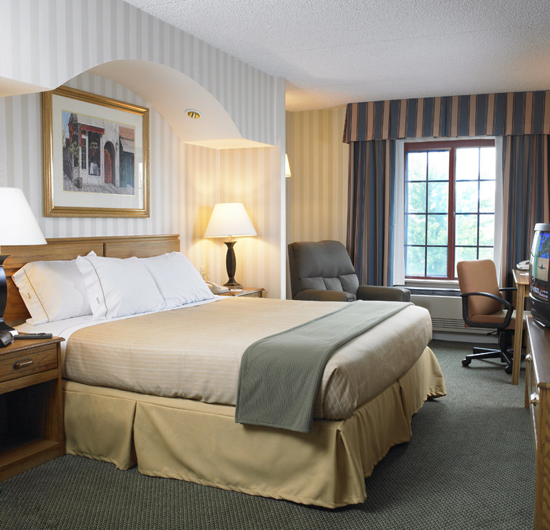 HOLIDAY INN EXPRESS - Malvern, PA
