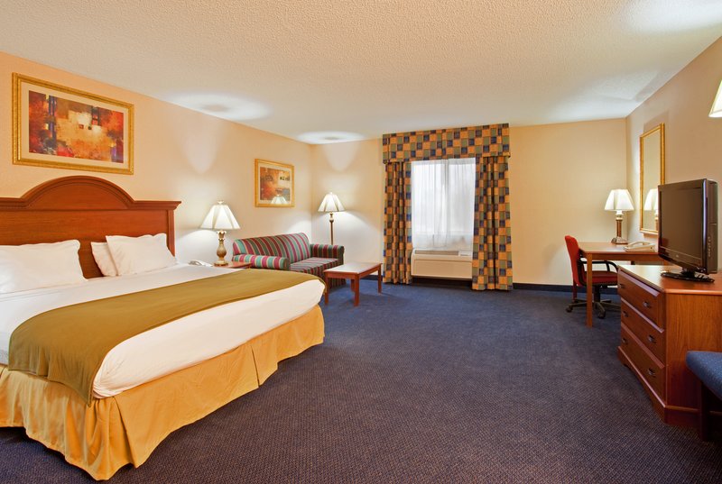 Baymont Inn & Suites Galesburg - Galesburg, IL