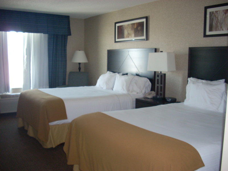 Holiday Inn Express & Suites GRAND FORKS - Grand Forks, ND