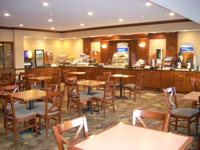 Holiday Inn Express & Suites GRAND FORKS - Grand Forks, ND