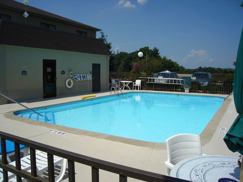 Country Inn & Suites-Owensboro - Curdsville, KY