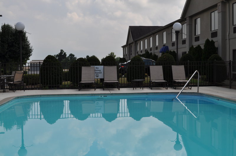 Country Inn & Suites-Owensboro - Curdsville, KY