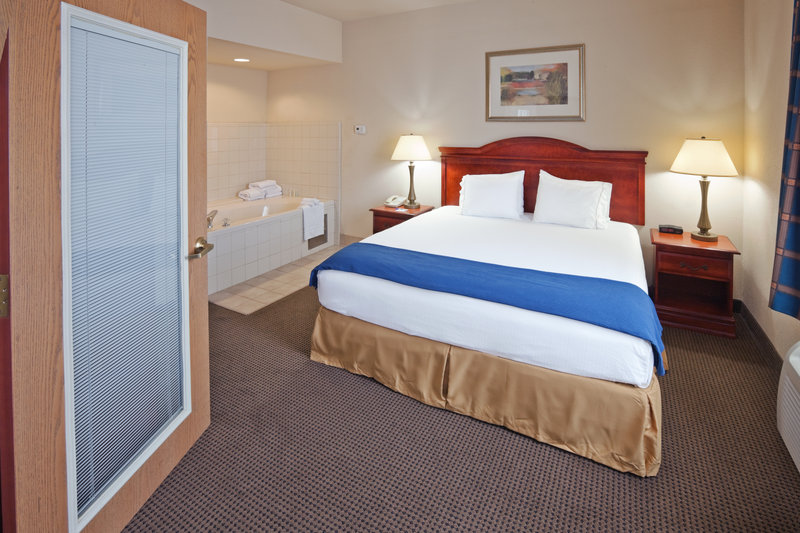 Holiday Inn Express OWASSO - Owasso, OK