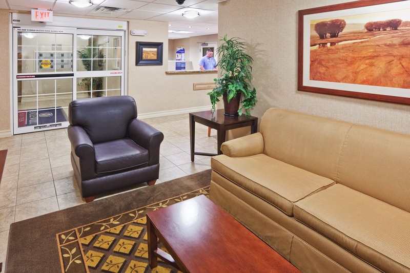 Candlewood Suites OWASSO - Owasso, OK