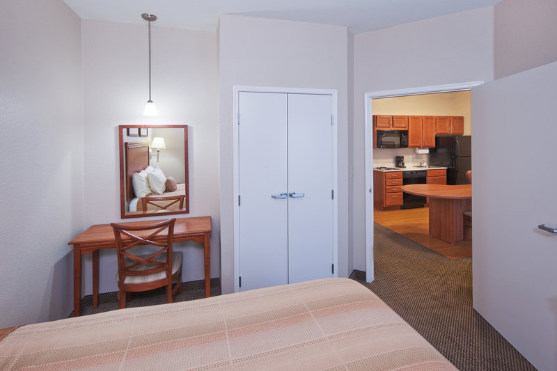 Candlewood Suites OWASSO - Owasso, OK