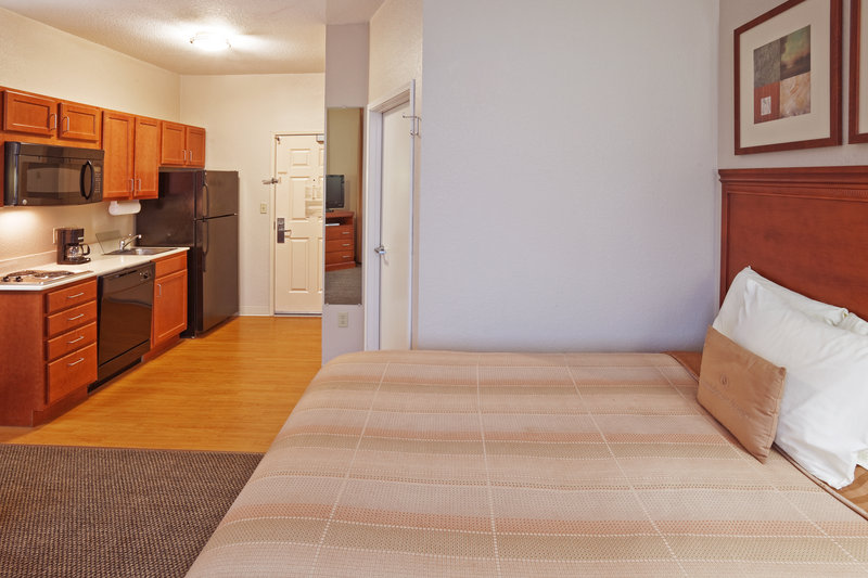 Candlewood Suites OWASSO - Owasso, OK