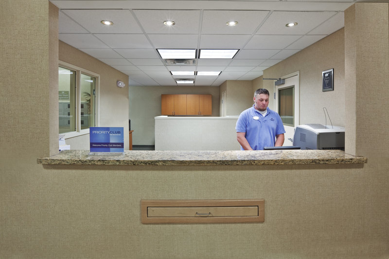 Candlewood Suites OWASSO - Owasso, OK