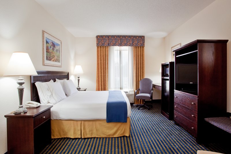 Holiday Inn Express - Chesapeake, VA