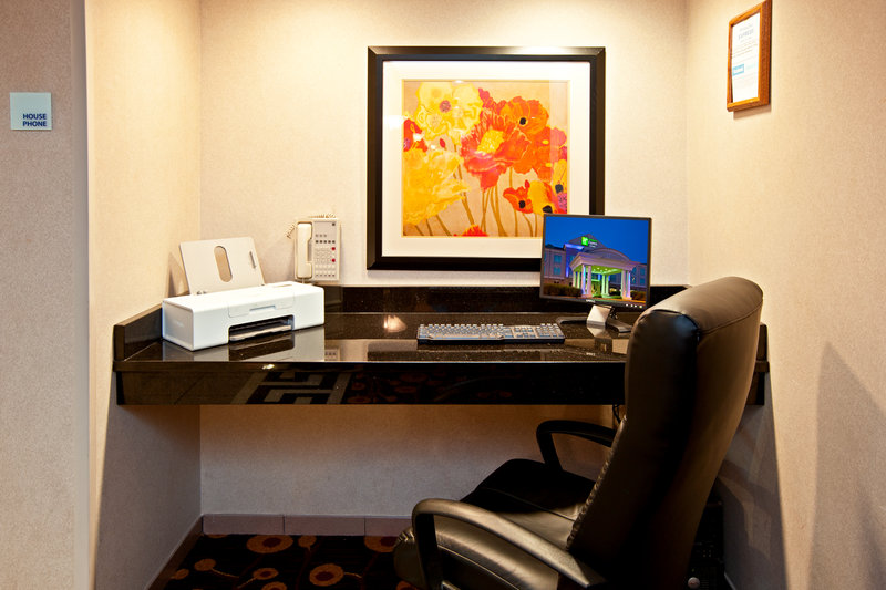 Holiday Inn Express & Suites GREENWOOD - Trafalgar, IN