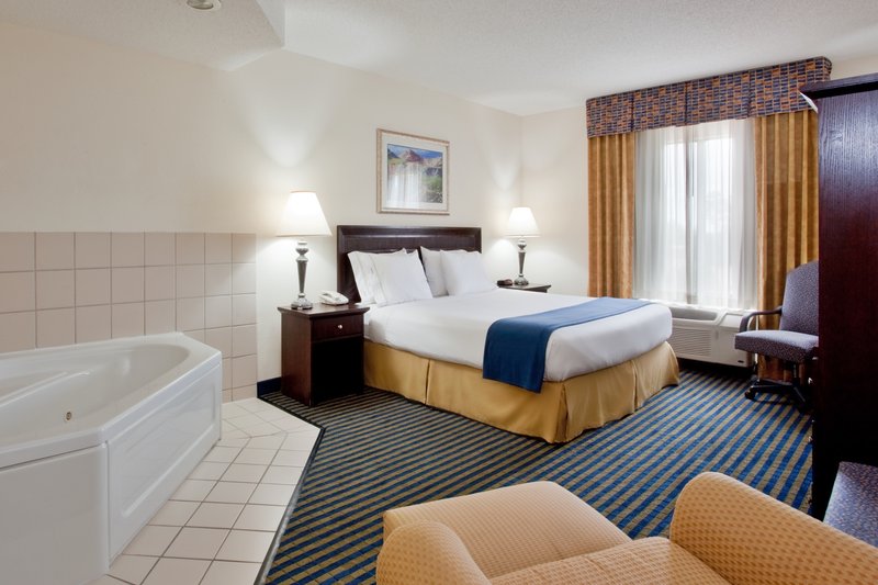 Holiday Inn Express - Chesapeake, VA