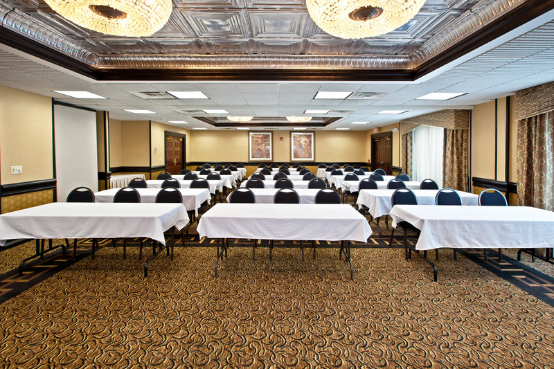 Holiday Inn Express & Suites GREENWOOD - Trafalgar, IN