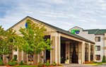 Holiday Inn Express Hotel & Suites