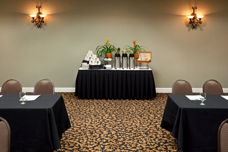 Holiday Inn ONEONTA-COOPERSTOWN AREA - Oneonta, NY
