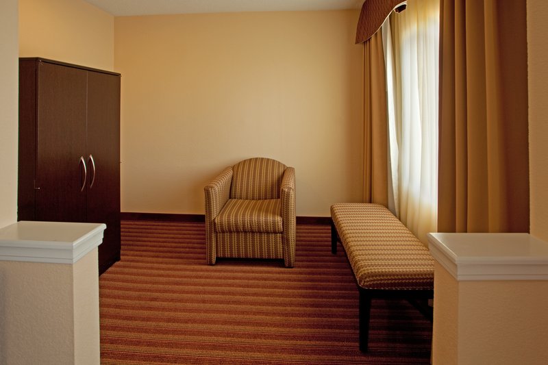 HOLIDAY INN EXPRESS-GREER - Greer, SC