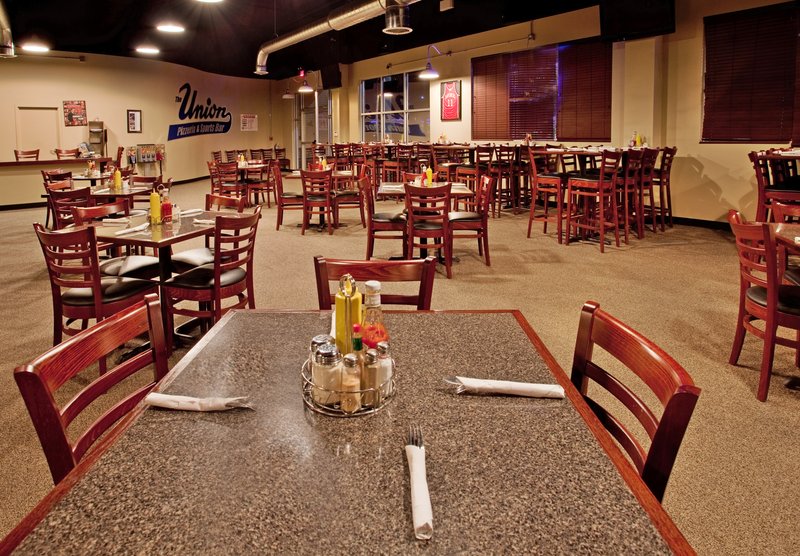 Holiday Inn OMAHA DOWNTOWN-AIRPORT - Omaha, NE