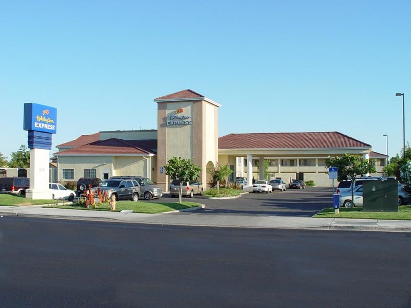 Holiday Inn Express Oakdale - Oakdale, CA