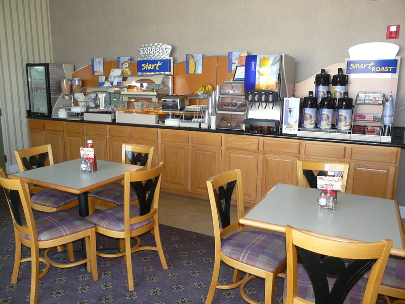 Holiday Inn Express Oakdale - Oakdale, CA
