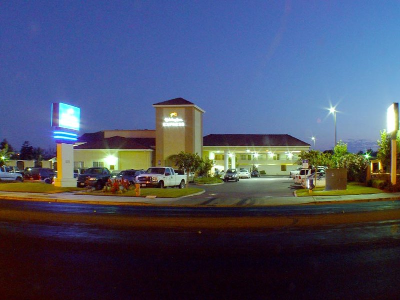 Holiday Inn Express Oakdale - Oakdale, CA