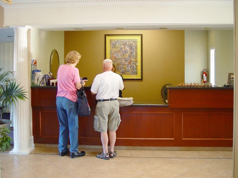 Holiday Inn Express Oakdale - Oakdale, CA