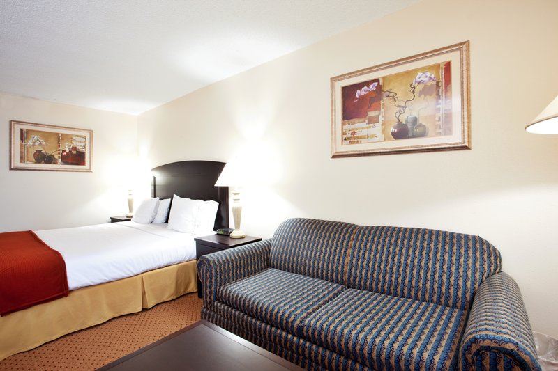 Holiday Inn Express & Suites SAVANNAH - MIDTOWN - Savannah, GA