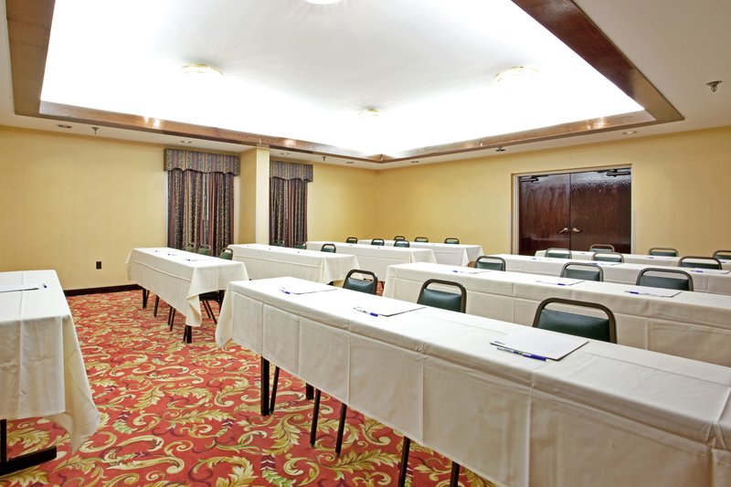 Holiday Inn Express & Suites SAVANNAH - MIDTOWN - Savannah, GA