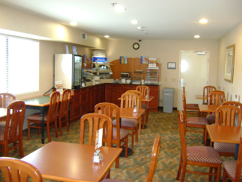 Holiday Inn Express OCEANSIDE - Oceanside, CA