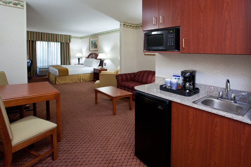 Holiday Inn Express Sharon/Hermitage - West Middlesex, PA