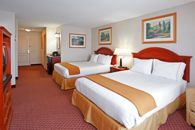 Holiday Inn Express Sharon/Hermitage - West Middlesex, PA
