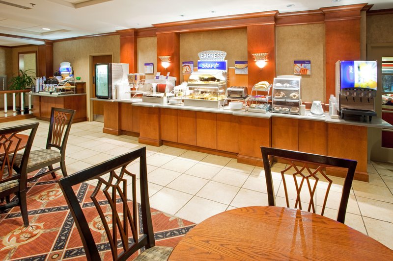 Holiday Inn Express & Suites HAGERSTOWN - Hermitage, PA