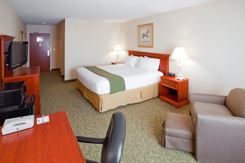 Holiday Inn Express & Suites HAGERSTOWN - Hermitage, PA
