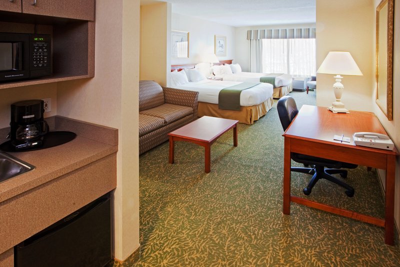 Holiday Inn Express & Suites HAGERSTOWN - Hermitage, PA