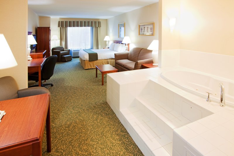 Holiday Inn Express & Suites HAGERSTOWN - Hermitage, PA
