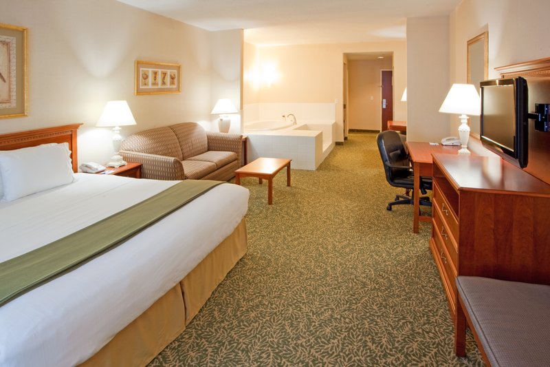 Holiday Inn Express & Suites HAGERSTOWN - Hermitage, PA