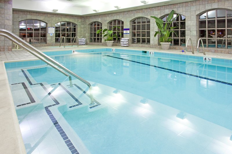 Holiday Inn Express & Suites HAGERSTOWN - Hermitage, PA
