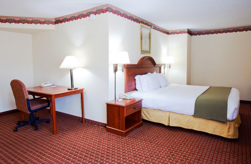 HOLIDAY INN EXPRESS - Hillsville, VA