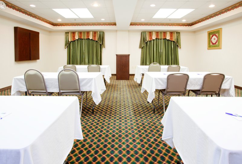 Holiday Inn Express - Hillsville, VA