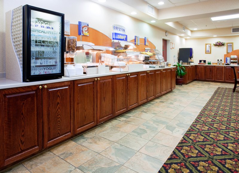 HOLIDAY INN EXPRESS - Hillsville, VA