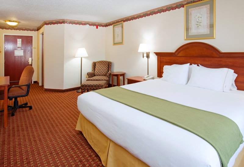 HOLIDAY INN EXPRESS - Hillsville, VA