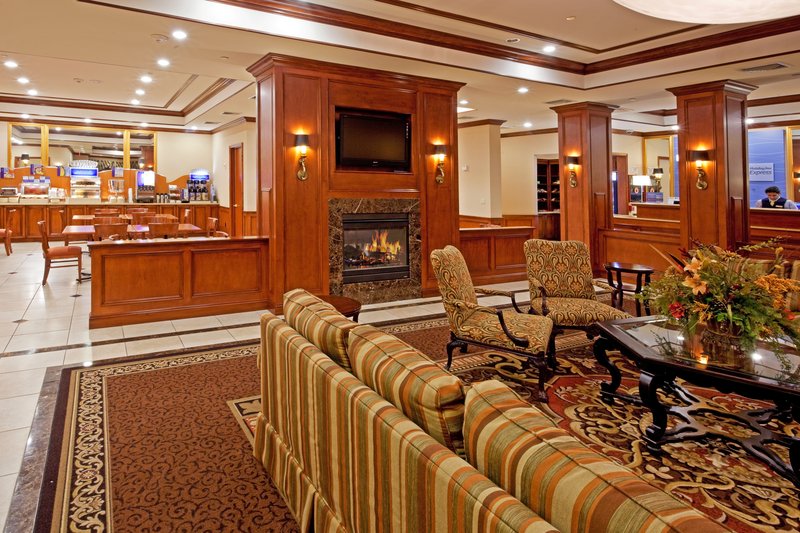 Holiday Inn Express LYNBROOK - ROCKVILLE CENTRE - Roslyn Heights, NY