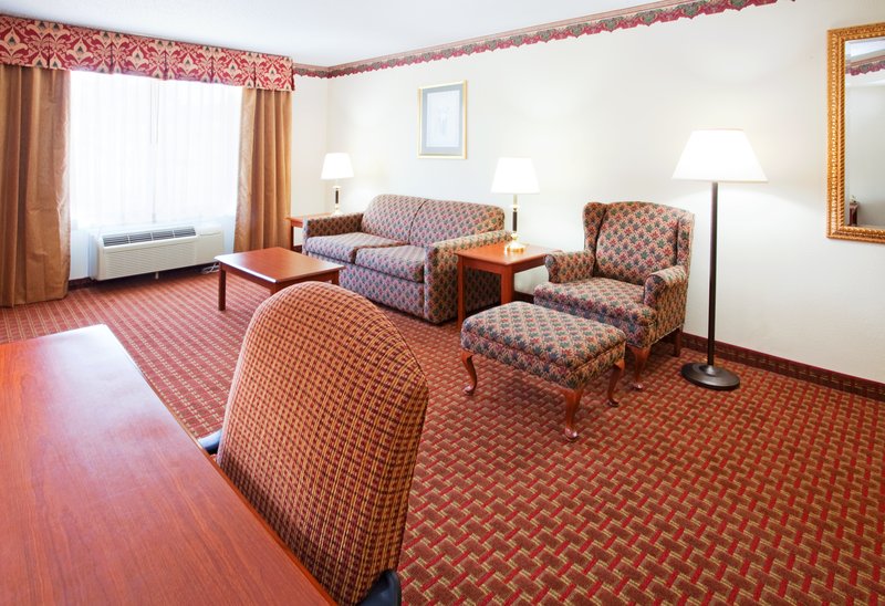 Holiday Inn Express - Hillsville, VA