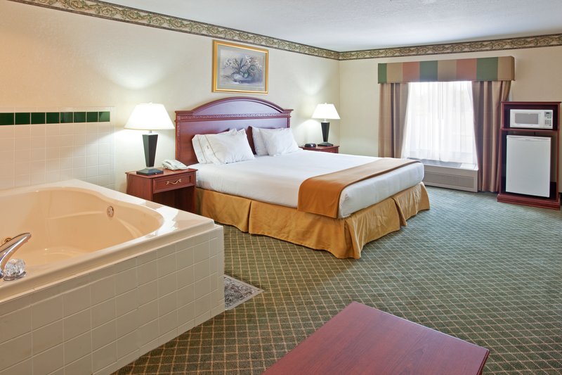 Holiday Inn Express HUNTINGTON - Huntington, IN